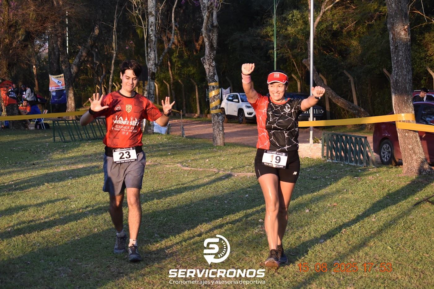 Corredores en Ulala Backyard Ultra Puerta del Lago 2025