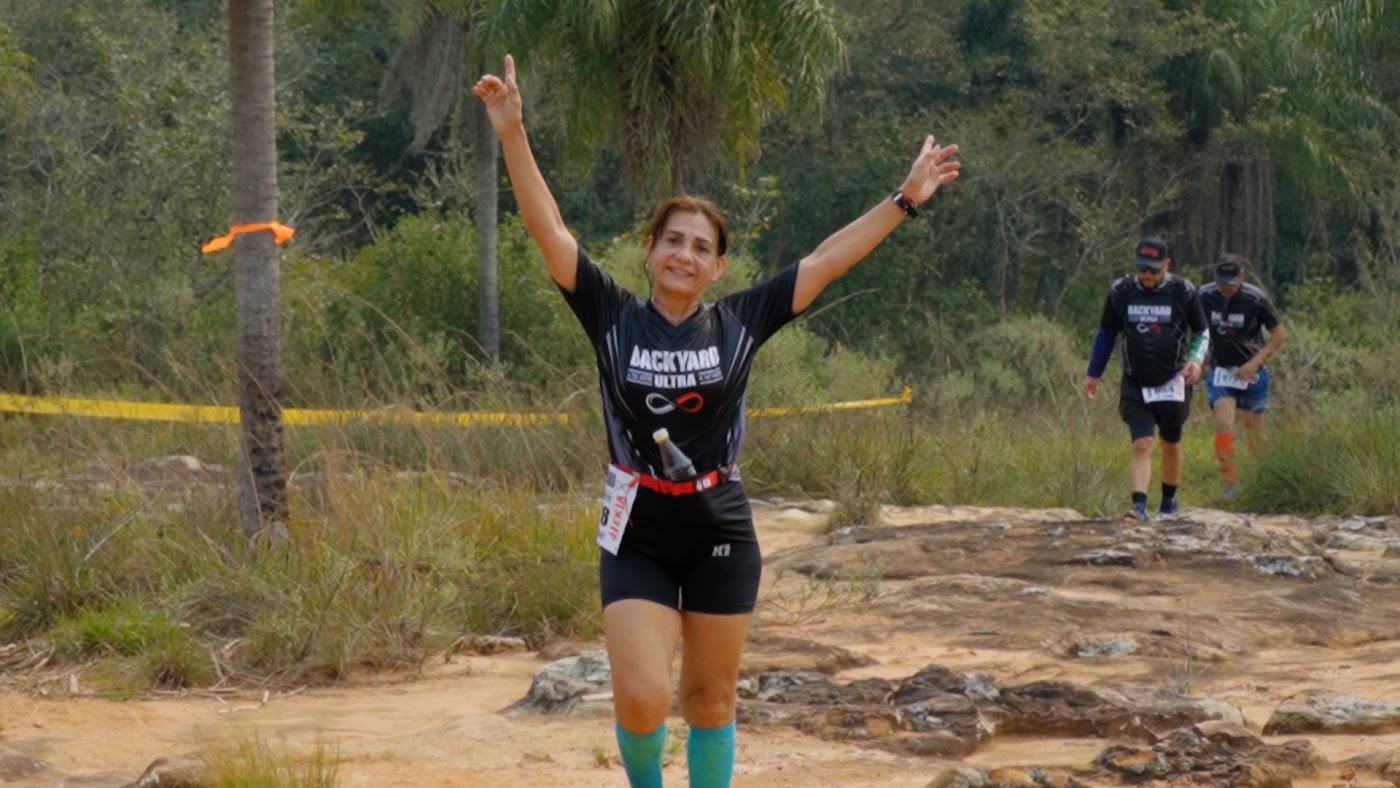 Corredores en la primera Ulala Backyard Ultra, Piribebuy 2024