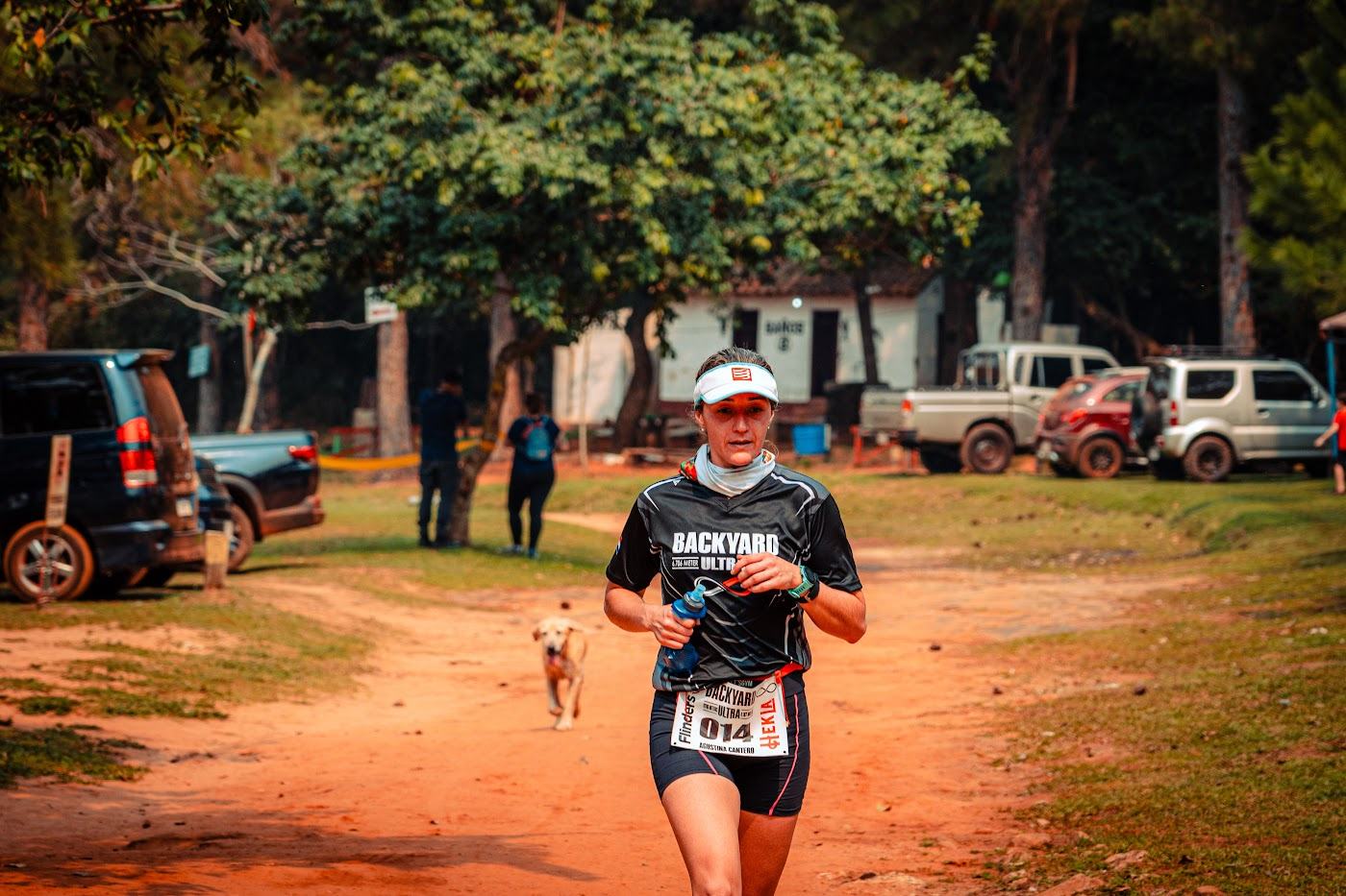 Corredores en la primera Ulala Backyard Ultra, Piribebuy 2024